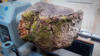 Woodturning - A Mulberry Burl