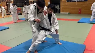 ケンカ四つへの両襟体落とし　Tai-Otoshi for Kenka-yotsu