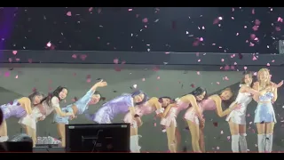 [FANCAM] 5-14-22 Twice (트와이스) World Tour III  - Encore LA Day 1 - Heart Shaker