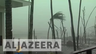 Philippine island paralysed by Typhoon Haiyan