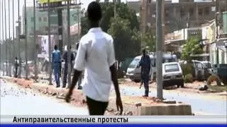 В Судане митингующие требуют отставки президента страны