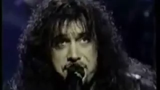 Kiss unplugged (god of thunder country & c'mon and love me)