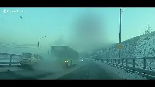 Winter Car Crash Compilation Russia 2022