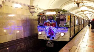 ⁴ᴷ⁶⁰ Walking Moscow: Christmas Walk 🎄 Christmas Train in Moscow Metro