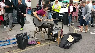 🎙🎶Músico callejero en Notting Hill, Londres. (2017)