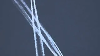 Emirates A380 Contrail Crossing HD