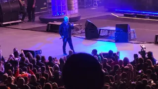 Corey Taylor gets mad at rude fan