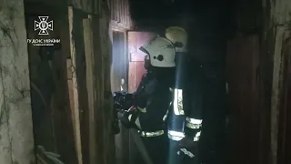 м. Глухів: вогнеборці ліквідували загоряння в підвальному приміщенні багатоповерхівки