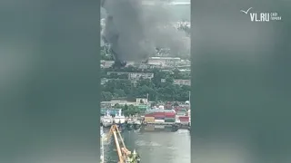 VL.ru - На Чуркине поднимается чёрный дым от пожара