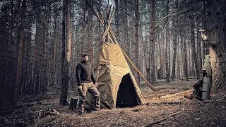 TARPAULIN WIGWAM IN THE FOREST | COZY AND SIMPLE PLACE | BUSHCRAFT | FOOD FROM THE BOILER