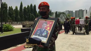 Upacara Pemakaman Jenazah Almarhum Marsdya TNI Ir. Novyan Samyoga, M.M di TMP Kalibata