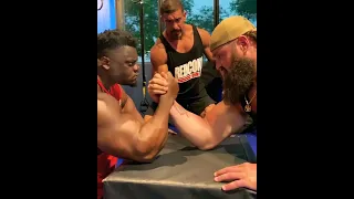 Braun stroman vs blessing awodibu arm wrestling 😳😳||bodybuilder vs wrestler match 😳