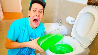 SCHERZO SLIME NEL GABINETTO!!