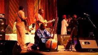 Vieux Farka Toure jams with the Manganiyars of Rajasthan