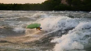 Big wave kayaking on the White Nile, Uganda 🤘🏻