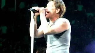 Bon Jovi Montreal May 4, 2011 Dry County (1st encore)
