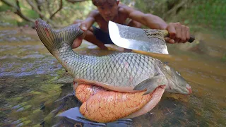 Amazing Find n Catch Big Fish then Cooking Fish Egg Soup Recipe Eating Delicious