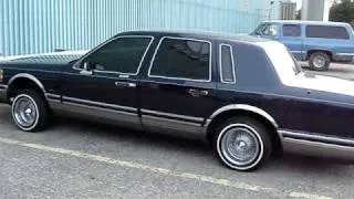 Lincoln town car on air