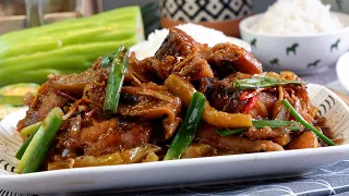 Super Yummy! Fried Fish & Bitter Gourd in Bean Sauce 苦瓜焖鱼 Chinese Stir Fry Recipe (Bitter Melon)