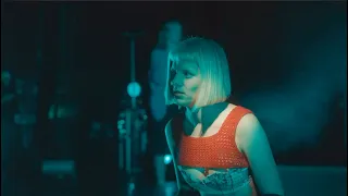 AURORA – Ekstra 25: At the soundcheck at Pepsi Center, Mexico City (2023-04-15), slow motion