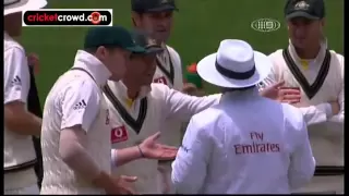 Angry Ponting clashes with umpire at MCG