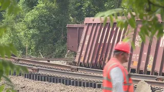 Clean-up continues in Festus after train derailment