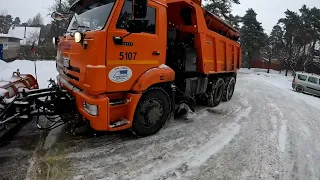 Работа на камазеКДМ!Расчистка узких улиц от снега 🤙Работаем на благо г.Сестрорецк 😉