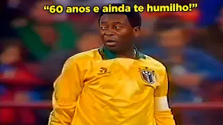 ESSE VÍDEO PROVA QUE PELÉ NÃO ERA HUMANO!!! OLHA COMO O PELÉ AINDA JOGAVA AOS 50 ANOS!!!