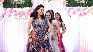 Sangeet dance performance || Gulabachi kali, Navri ali, band baja,Aawaj vadav dj || by Mane sisters