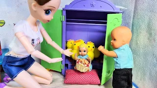 KATYA AND MAX ARE A FUN FAMILY! THESE ARE MY CHICKENS! Funny dolls TV series Darinelka