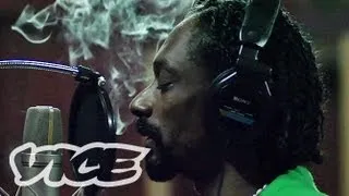 『スヌープ・ドッグ／ロード・ トゥ・ライオン』トレーラー２ - "Snoop Lion: REINCARNATED" Extended Trailer 2