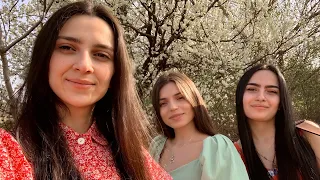 Trio Mandili - Sheni Marti (Your March)