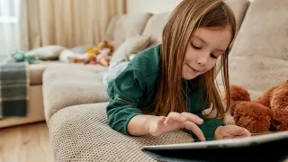 When does screen time enter 'problem territory'? - New Day NW