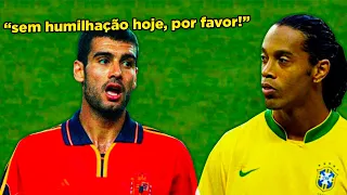 POR ISSO QUE O GUARDIOLA É TRAUMATIZADO COM RONALDINHO!! QUANDO RONALDINHO ENSINOU O GUARDIOLA!!