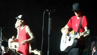 Blink 182 - All of This Live O2 Manchester 24 July 2012