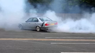 BMW E34 Burn out