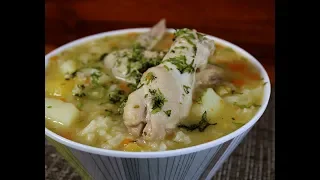 Sopa de arroz y pollo
