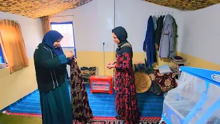 Yar:Returning home: grandmother came to Razia and her grandson to experience baking bread together"🍪