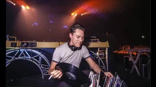 DJ Tiesto Live @ Revolution, Heineken Music Hall, Amsterdam 08.11.2003