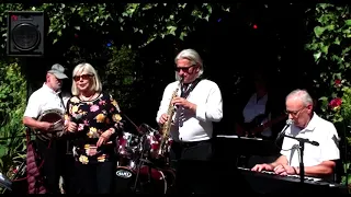 Exactly like you - Jutta Koch & JazzPeppers feat. Peter van der Heusen