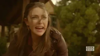 Hope and Lizzie fight with Ken the God - Legacies 04x16