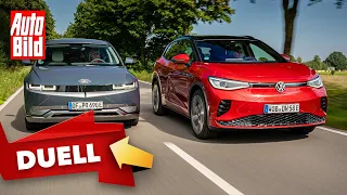 Hyundai Ioniq 5 vs. VW ID.4 GTX (2021) | Der Vergleich am Deich mit Dennis Petermann