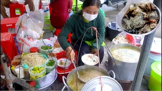 So Special! $0.70 Rice Porridge or Noodle Porridge! Very Popular Low Budget Breakfast in Cambodia