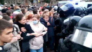 Russian protesters arrested after Putin orders partial mobilisation | AFP