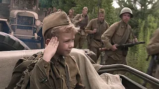 طفل عنده ٦ سنوات يشارك في الحرب العالمية التانية..تخيل ايه اللي حصل | ملخص فيلم Soldier boy
