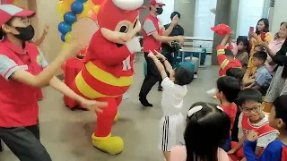 BIDA ANG SAYA SA JOLLIBEE #dance #party #jollibee #funny