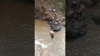salto curto de cachoeira 😅
