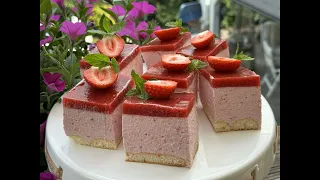 Strawberry cheese foam, light and delicious, perfect dessert for hot weather #strawberries