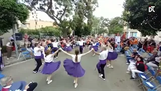 “Coti x coti” en versió sardana a la Festa de la Sant Creu i l’Arbre de Maig