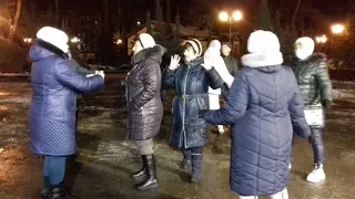 Ах! Вернисаж!!! Танцы  в  парке Горького  Харьков  Январь 2021